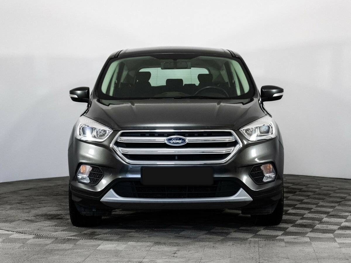 Б/У Форд Куга 2017 года. Фото: #1