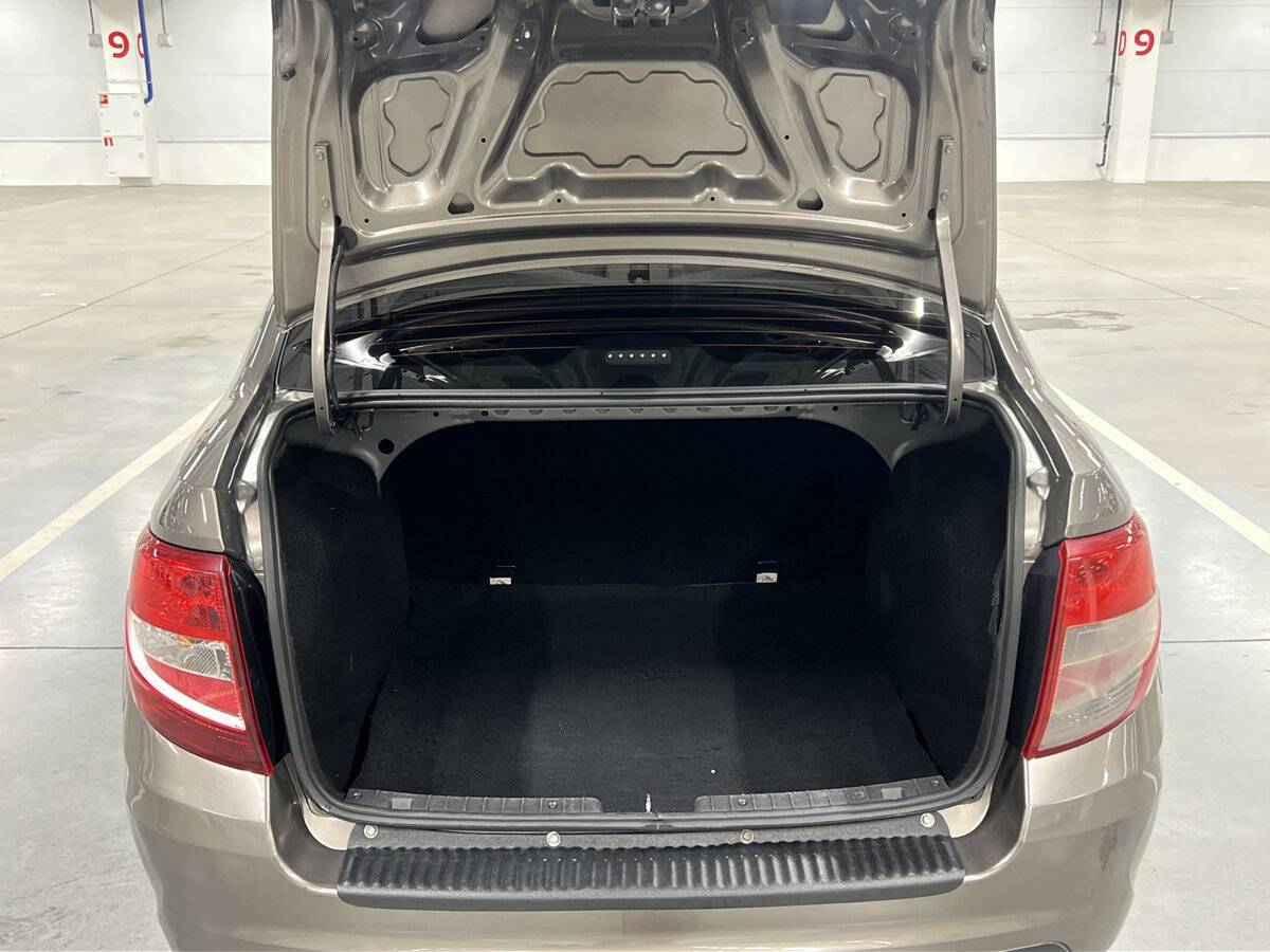 Б/У Лада (ВАЗ) Гранта 2021 года. Фото: #9