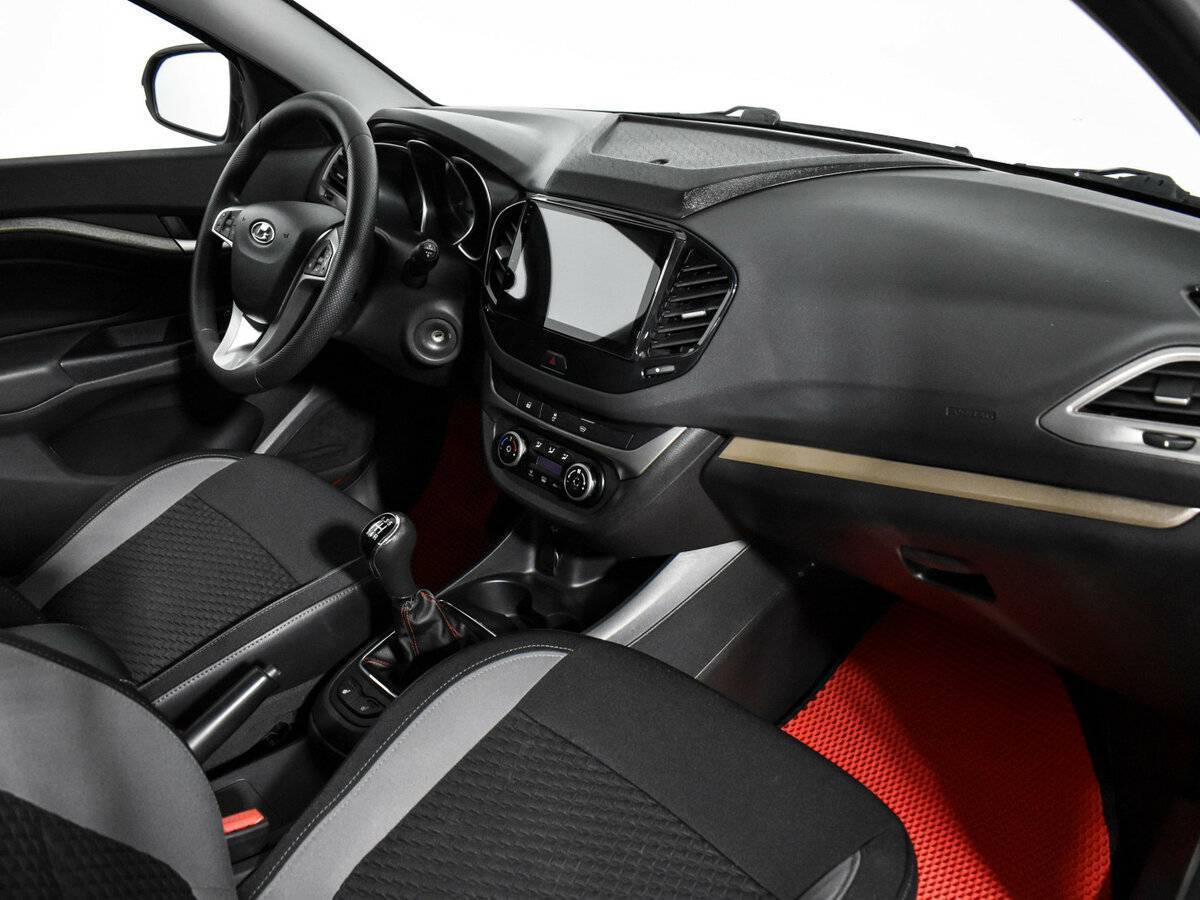 Б/У Лада (ВАЗ) Веста 2018 года. Фото: #10