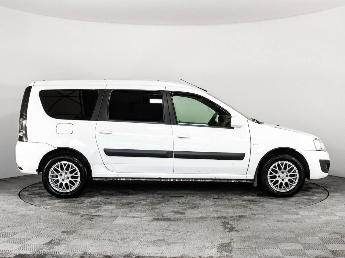 Б/У Лада (ВАЗ) Ларгус 2020 года. Фото: #3