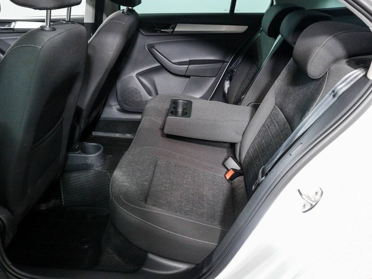 Б/У Шкода Рапид 2020 года. Фото: #9