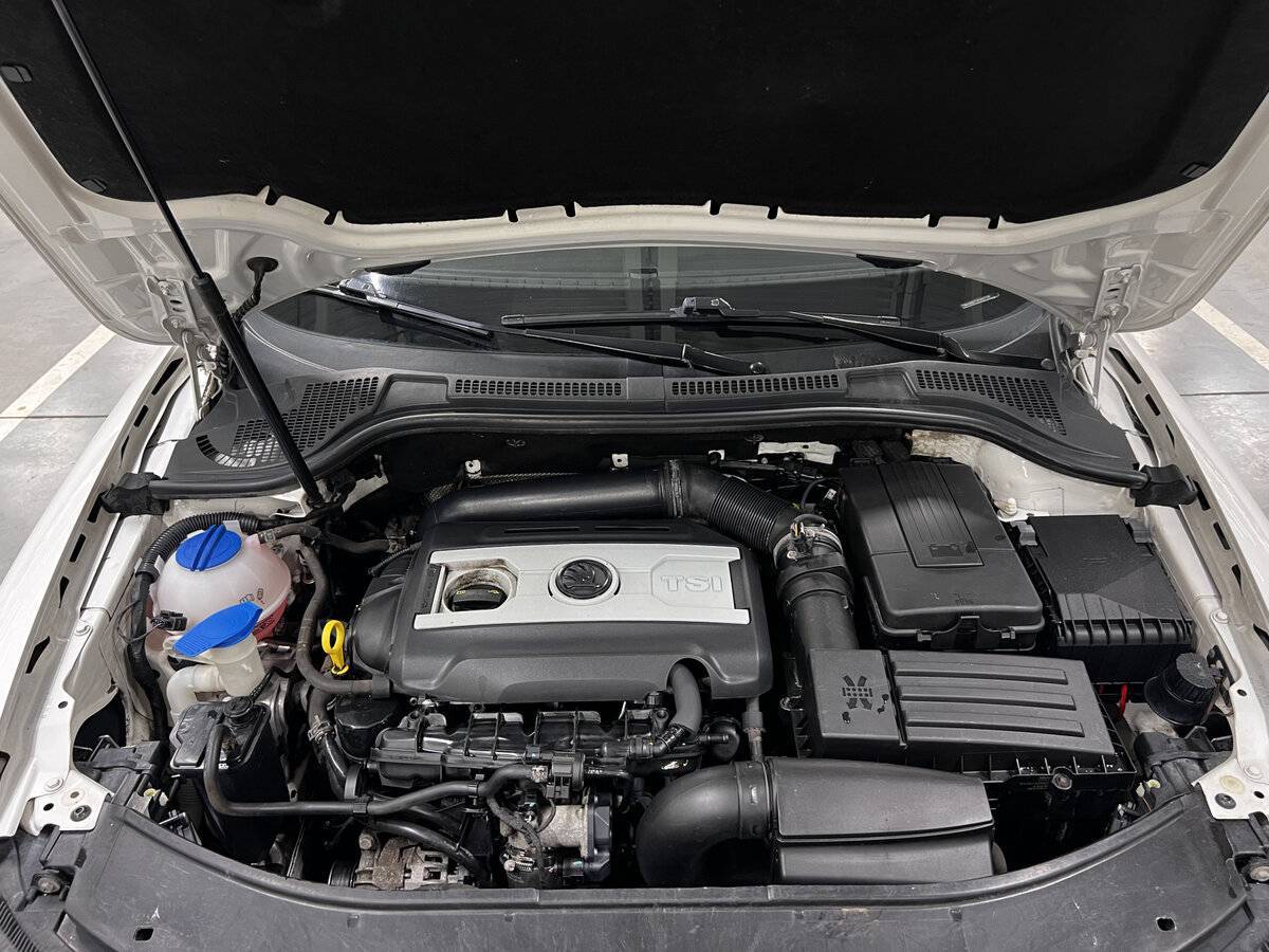 Б/У Шкода Суперб 2014 года. Фото: #8