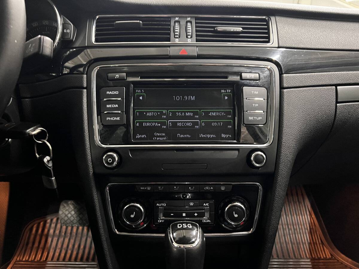 Б/У Шкода Суперб 2014 года. Фото: #14