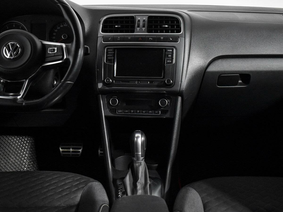 Б/У Фольксваген Поло 2018 года. Фото: #12