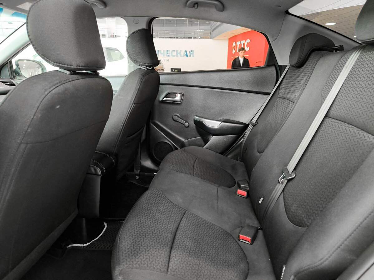 Б/У Киа Рио 2016 года. Фото: #11