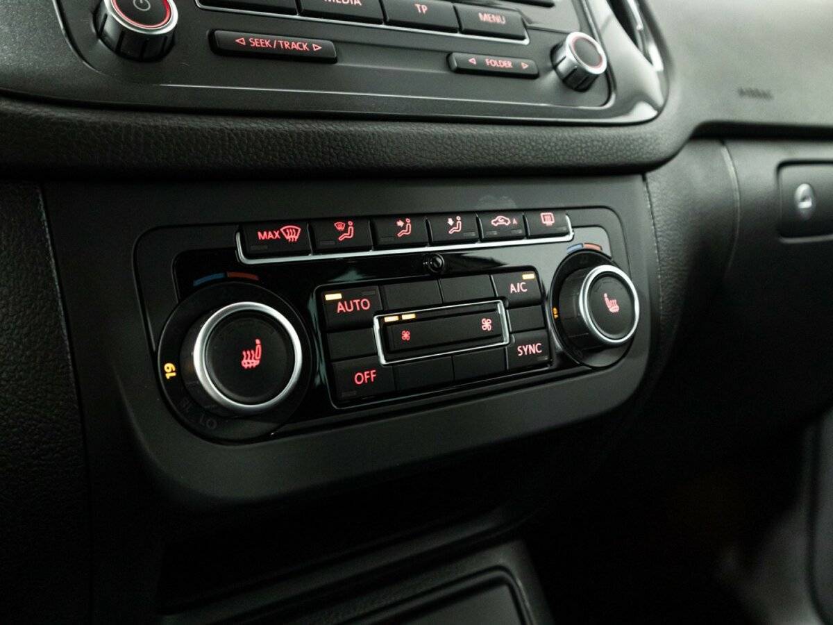 Б/У Фольксваген Тигуан 2012 года. Фото: #17