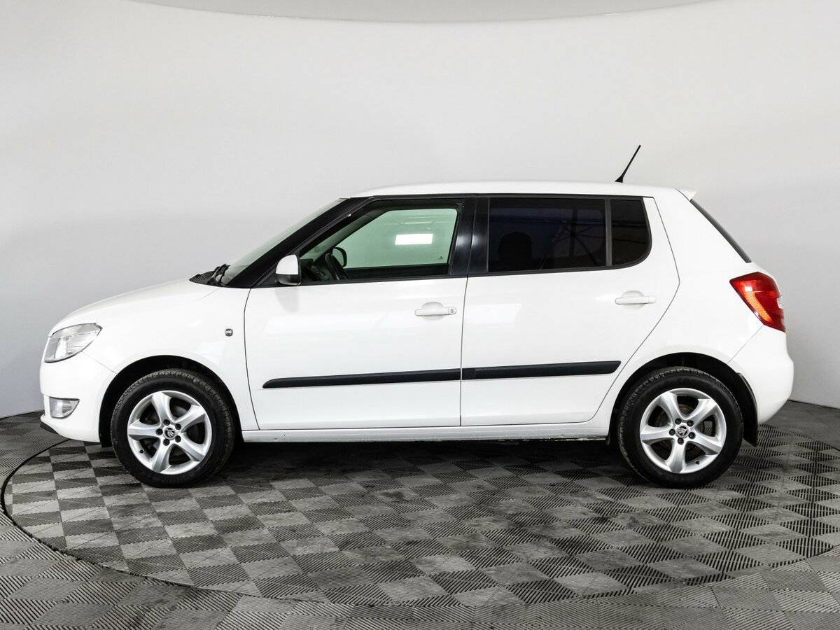 Б/У Шкода Фабия 2013 года. Фото: #7