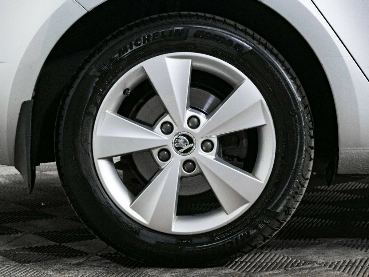 Б/У Шкода Октавия 2015 года. Фото: #16