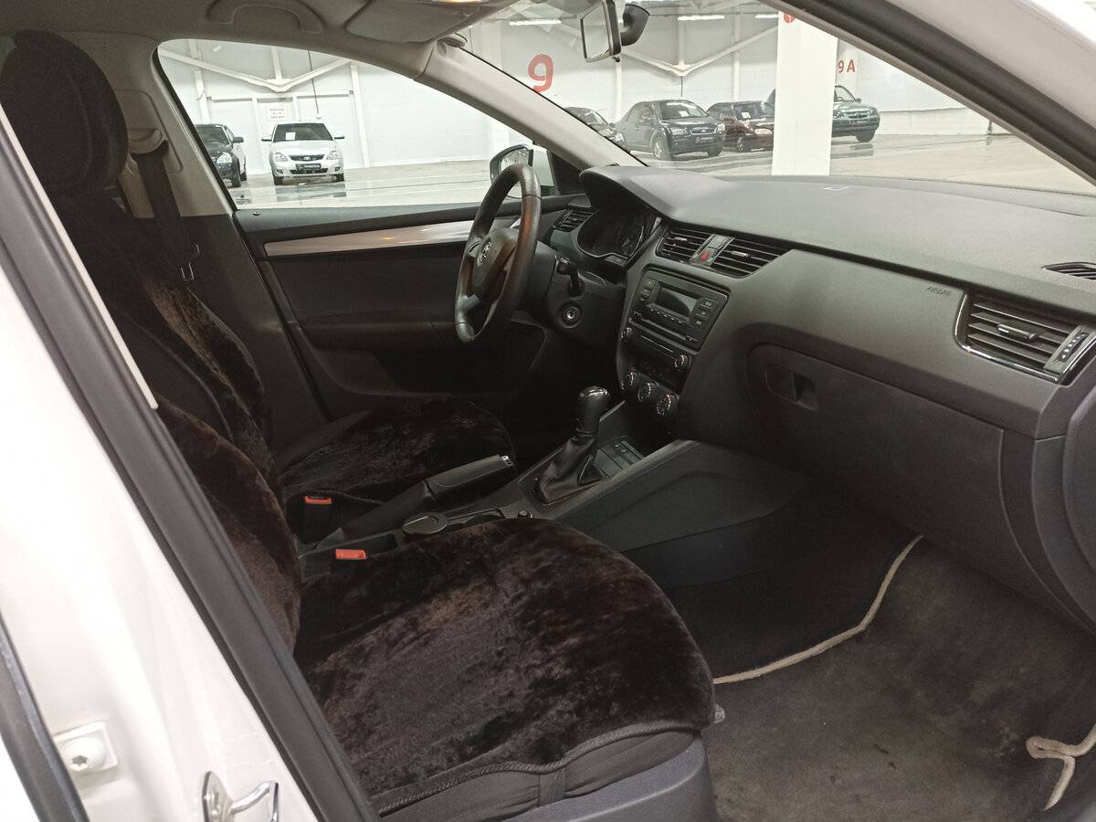 Б/У Шкода Октавия 2013 года. Фото: #10