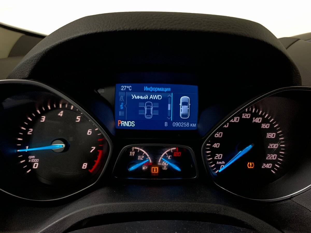 Б/У Форд Куга 2014 года. Фото: #13