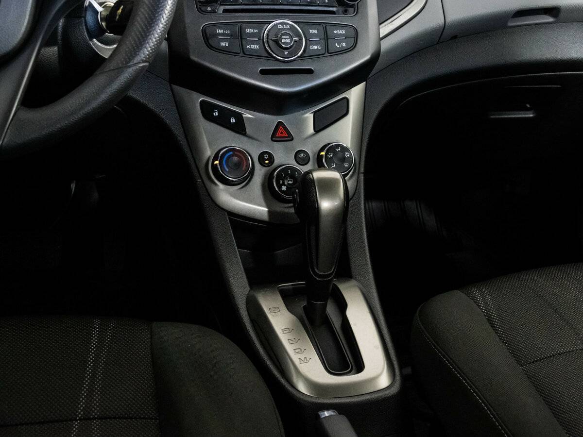 Б/У Шевроле Авео 2014 года. Фото: #11