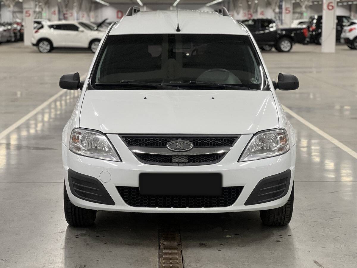 Б/У Лада (ВАЗ) Ларгус 2017 года. Фото: #1