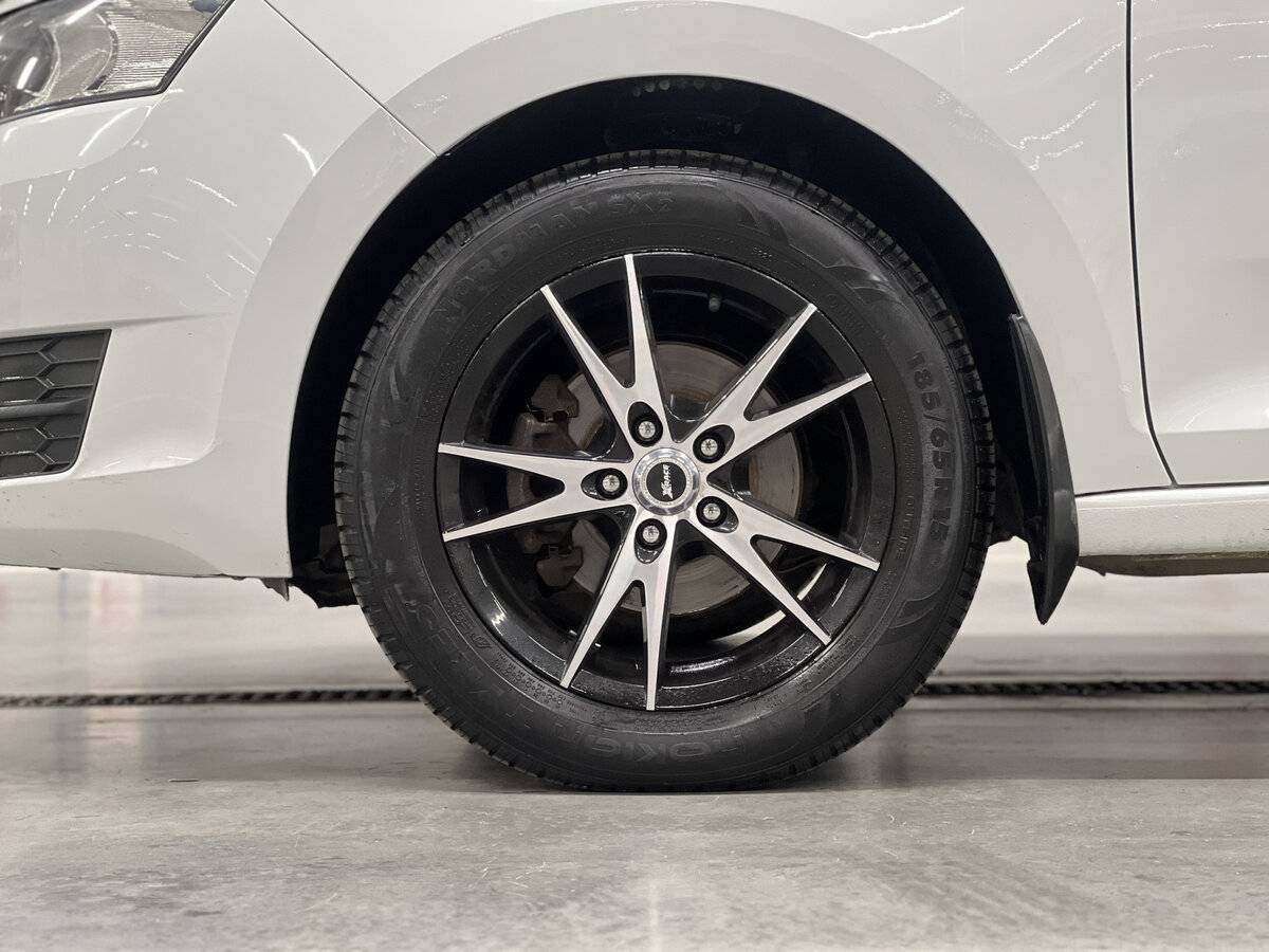 Б/У Шкода Рапид 2016 года. Фото: #17