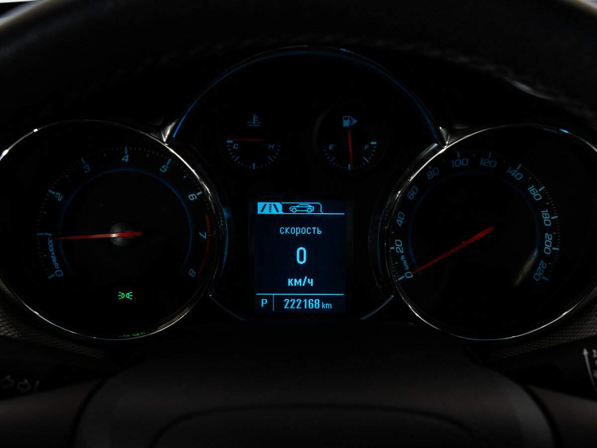 Б/У Шевроле Круз 2014 года. Фото: #19