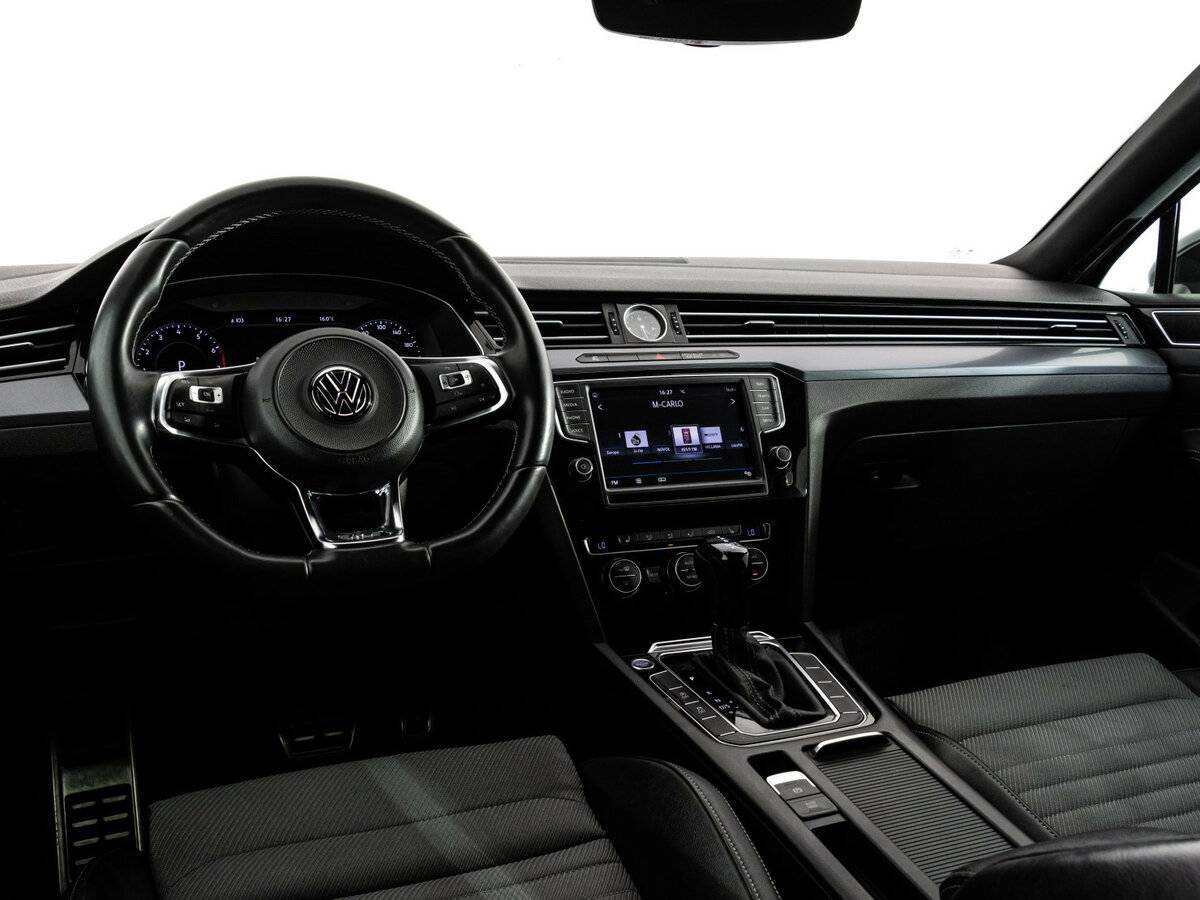 Б/У Фольксваген Пассат 2016 года. Фото: #10