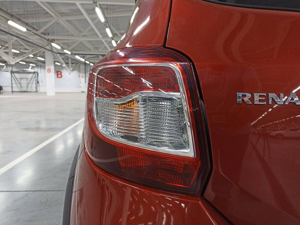 Б/У Рено Сандеро 2018 года. Фото: #8