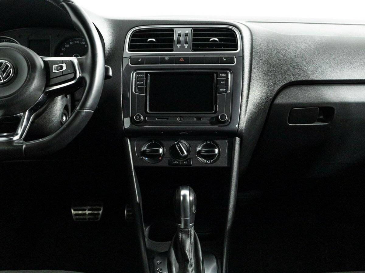 Б/У Фольксваген Поло 2018 года. Фото: #13