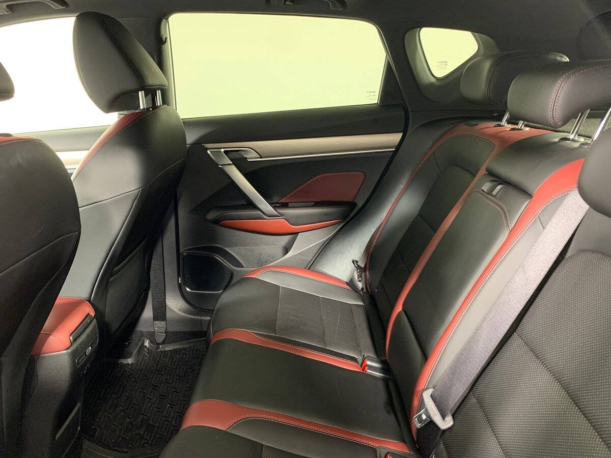 Б/У Джили Кулрэй 2020 года. Фото: #18