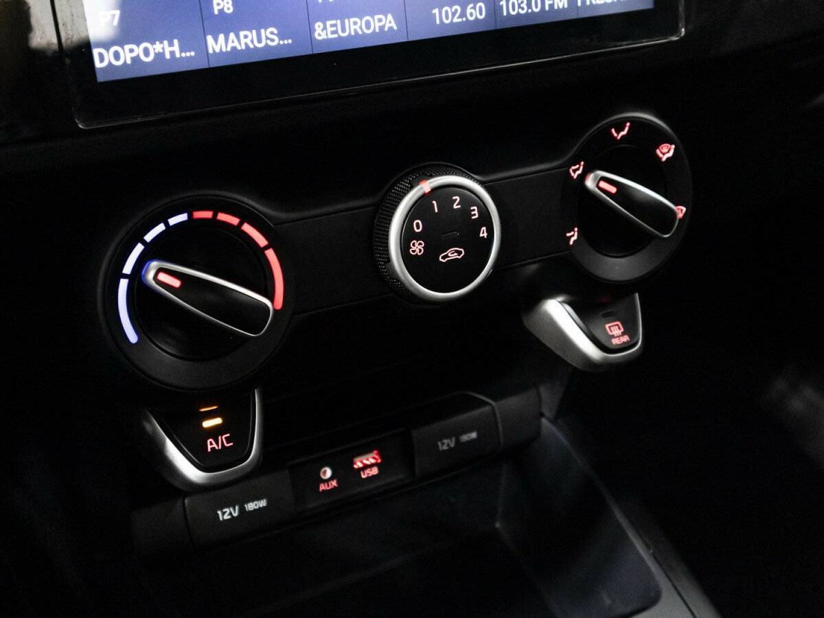 Б/У Киа Рио 2018 года. Фото: #17