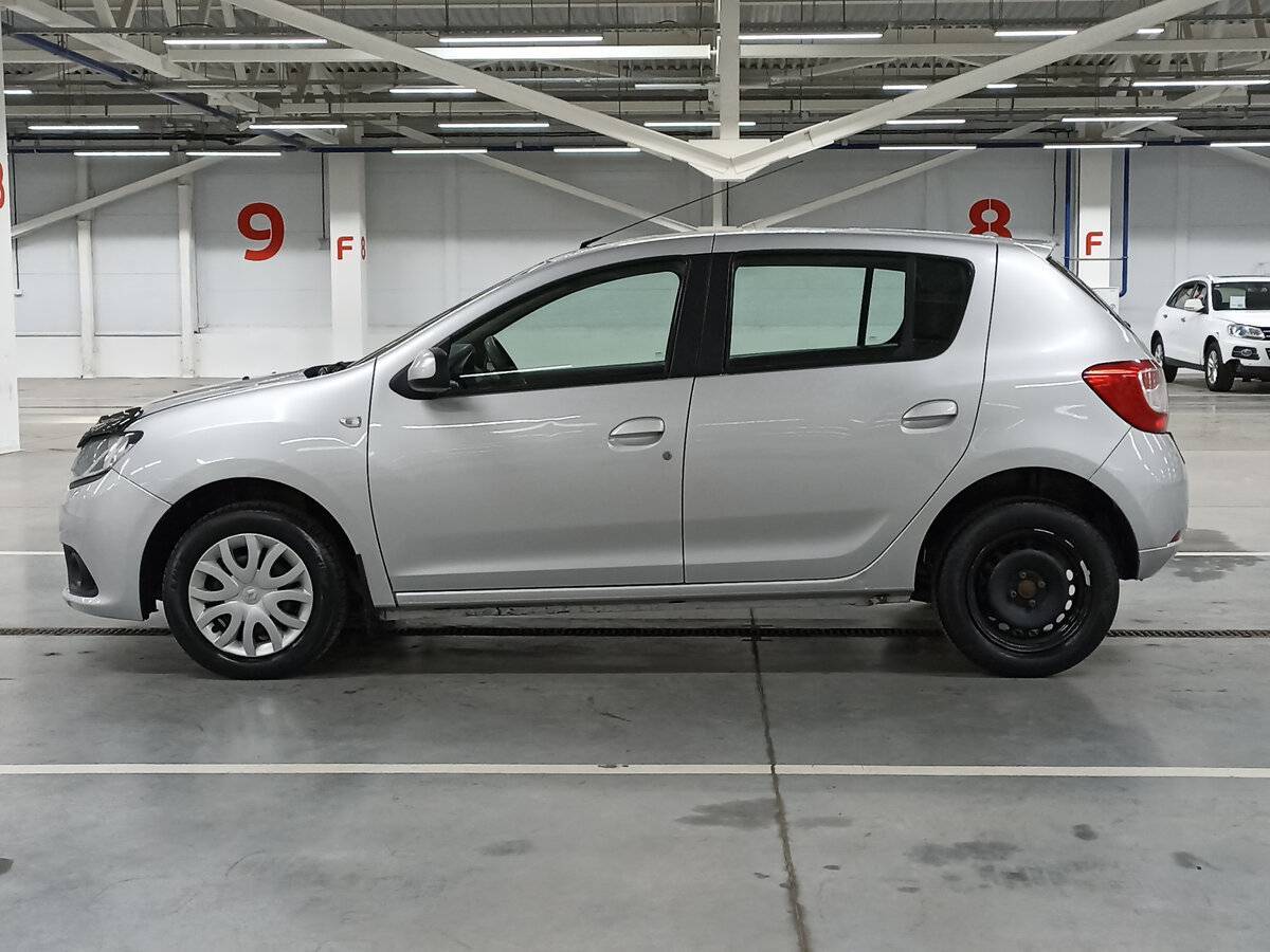 Б/У Рено Сандеро 2017 года. Фото: #7