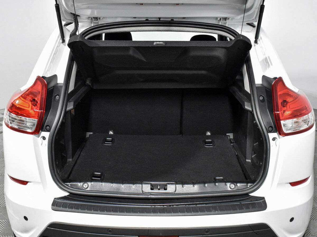 Б/У Лада (ВАЗ) ИКСРЭЙ 2016 года. Фото: #18