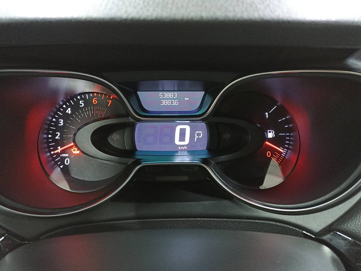 Б/У Рено Каптюр 2021 года. Фото: #12