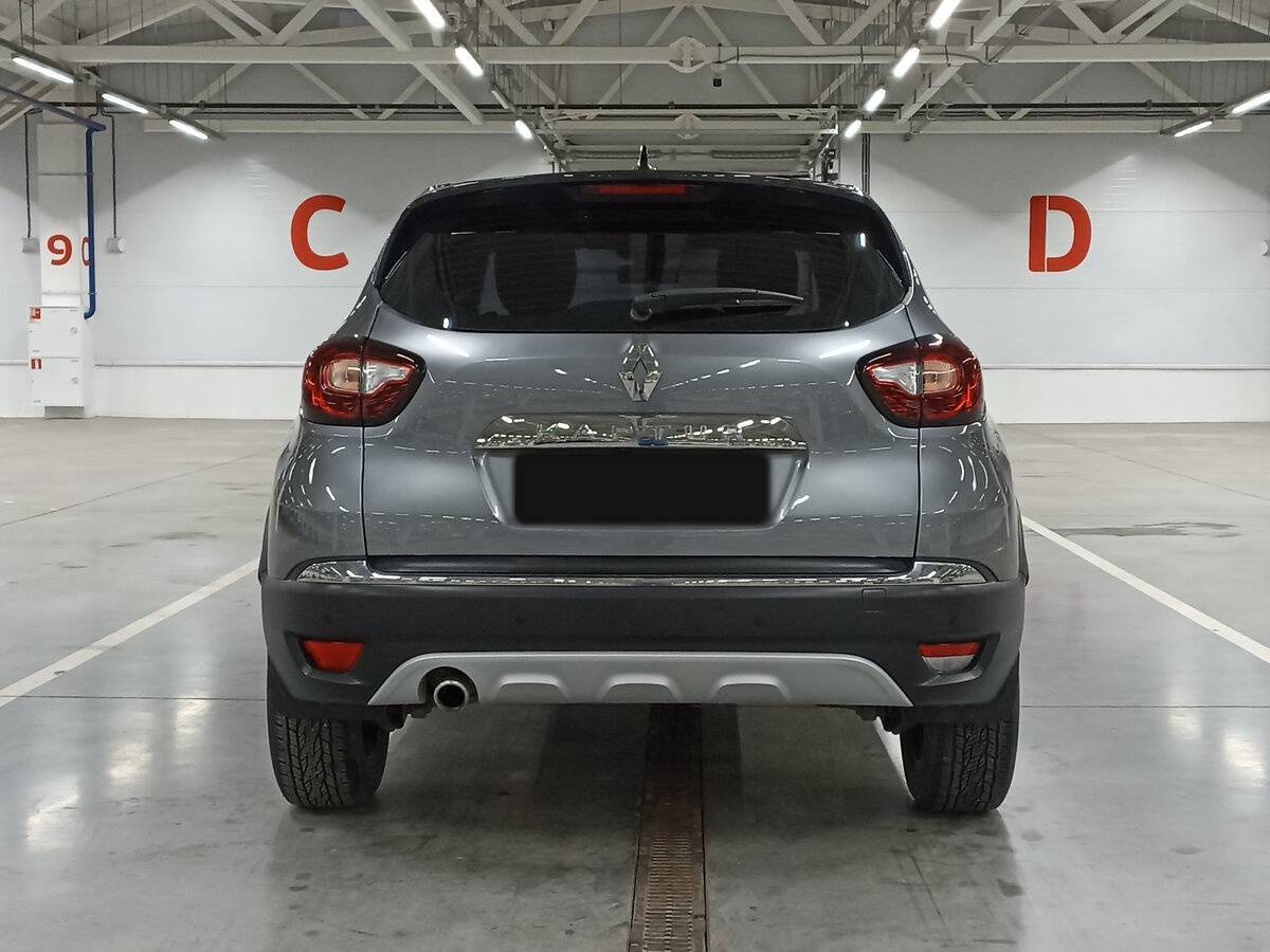 Б/У Рено Каптюр 2021 года. Фото: #5