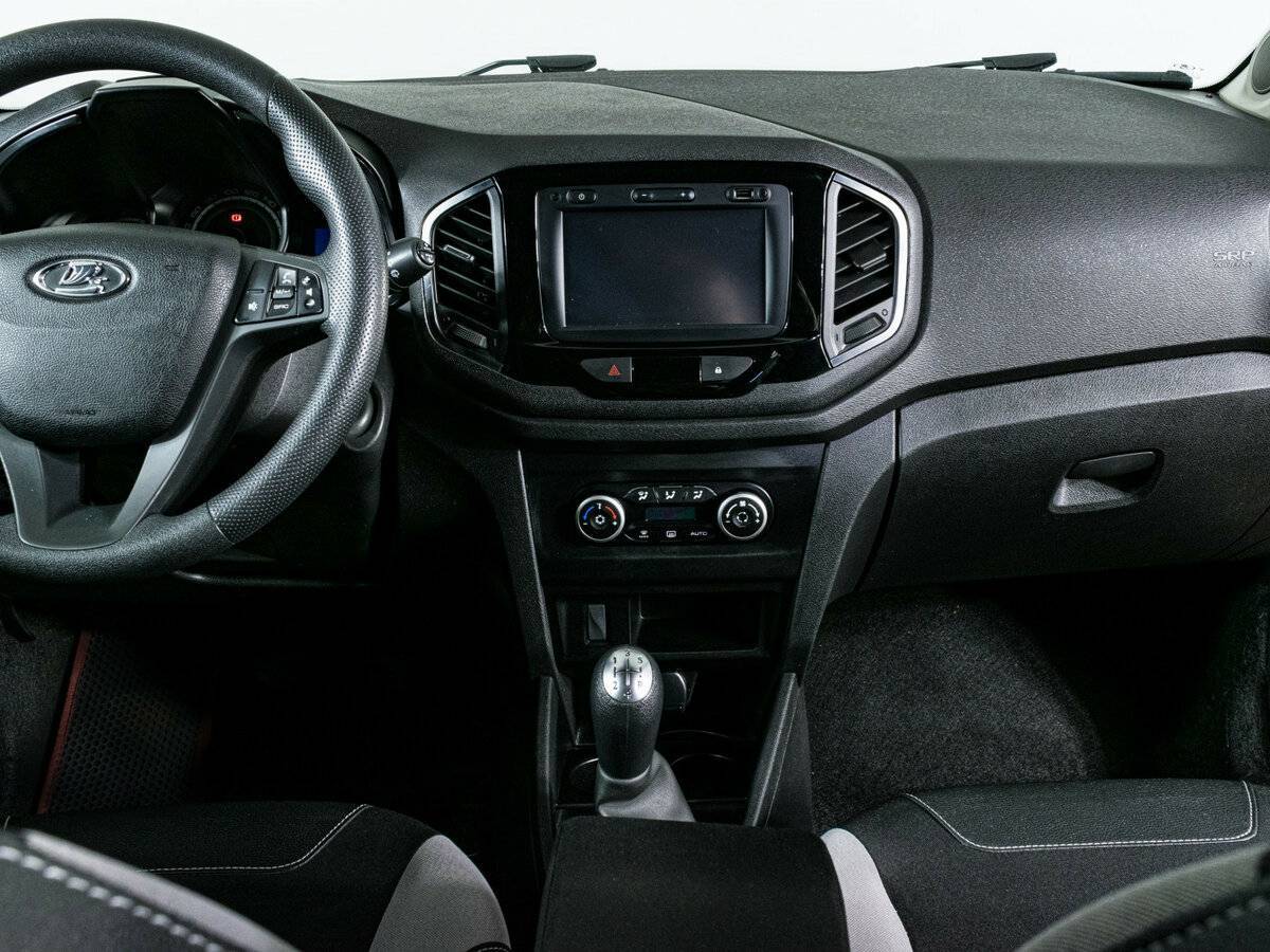 Б/У Лада (ВАЗ) ИКСРЭЙ 2016 года. Фото: #10