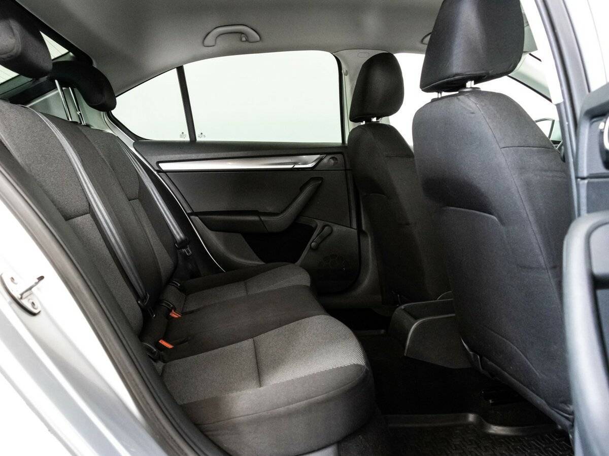 Б/У Шкода Октавия 2013 года. Фото: #15