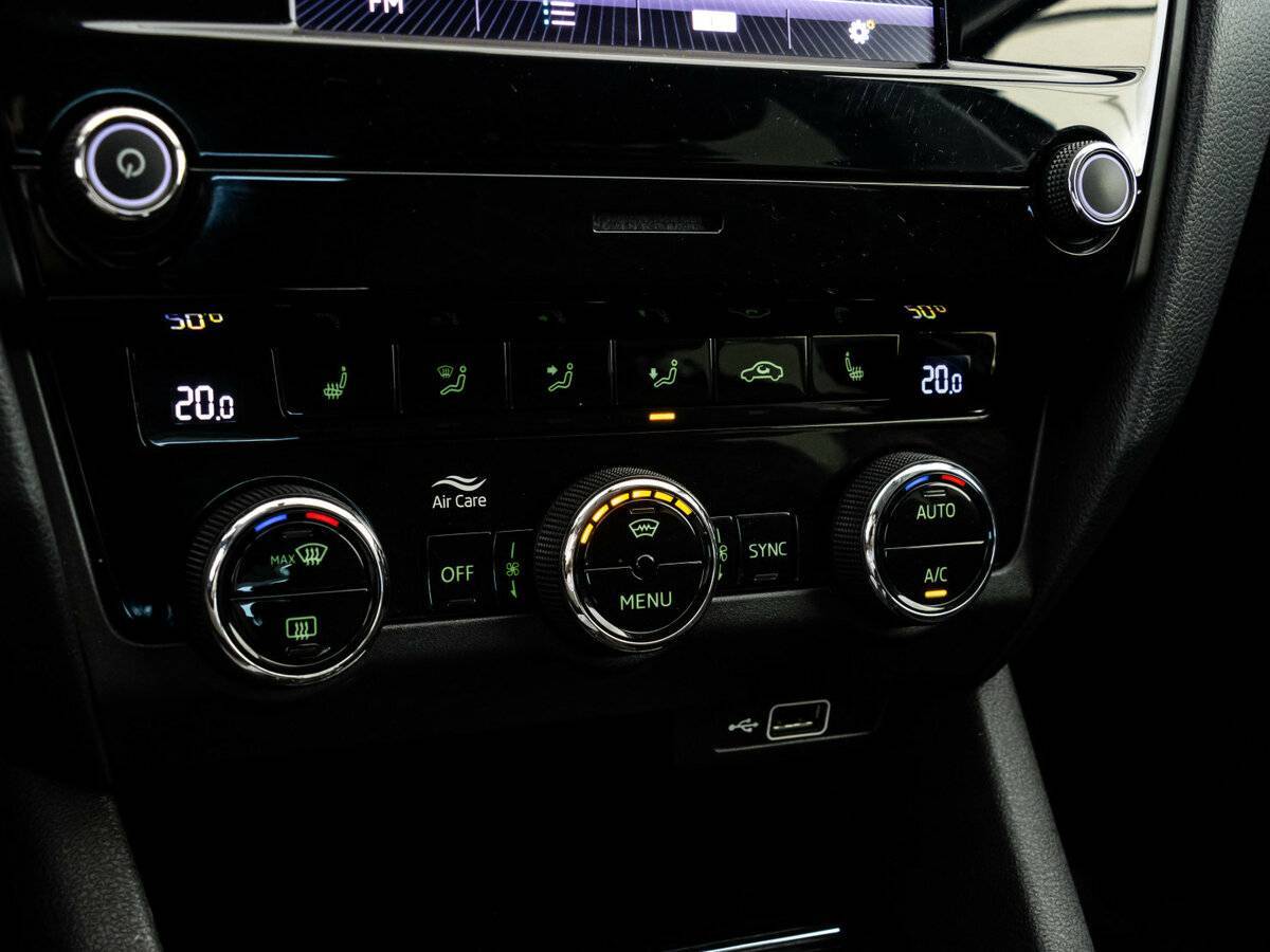 Б/У Шкода Октавия 2018 года. Фото: #14