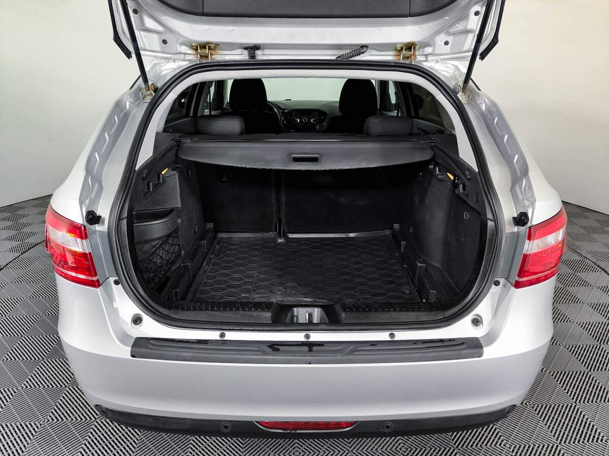 Б/У Лада (ВАЗ) Веста 2021 года. Фото: #9