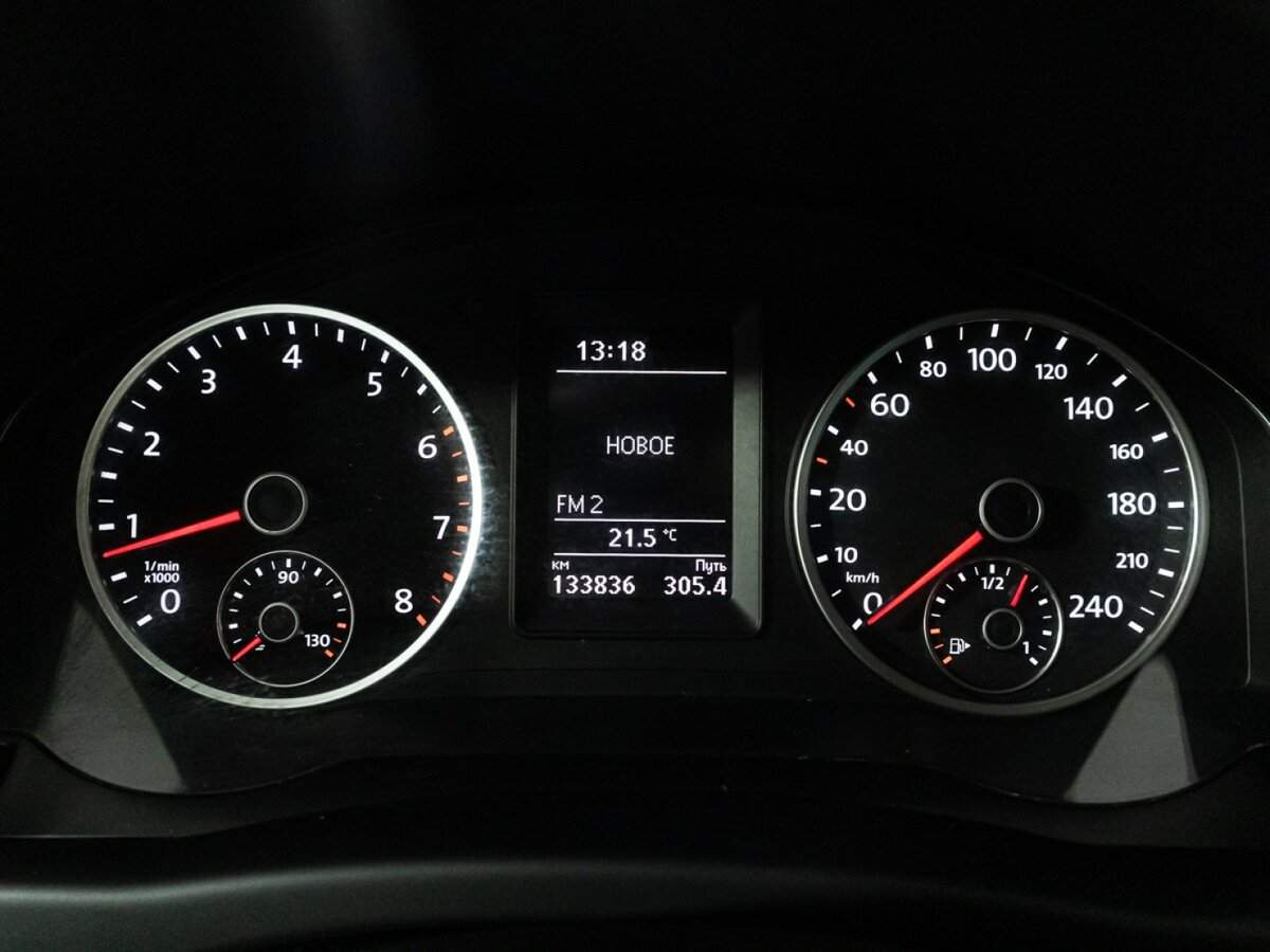 Б/У Фольксваген Тигуан 2015 года. Фото: #11