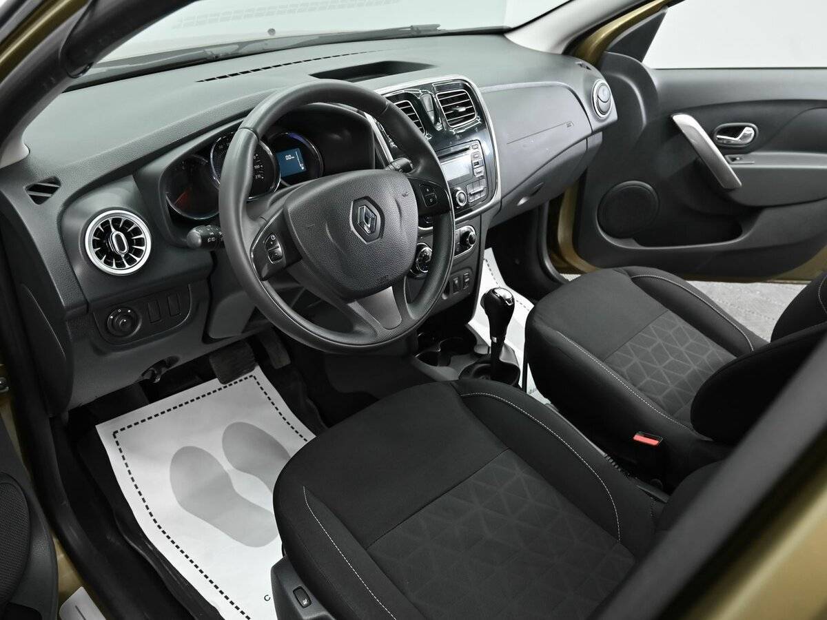 Б/У Рено Сандеро 2016 года. Фото: #7