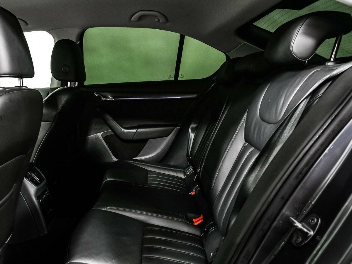 Б/У Шкода Октавия 2017 года. Фото: #11