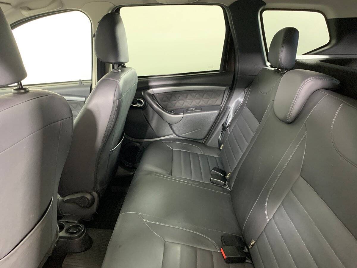 Б/У Рено Дастер 2017 года. Фото: #18