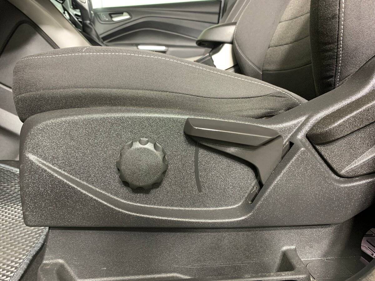 Б/У Форд Куга 2016 года. Фото: #15