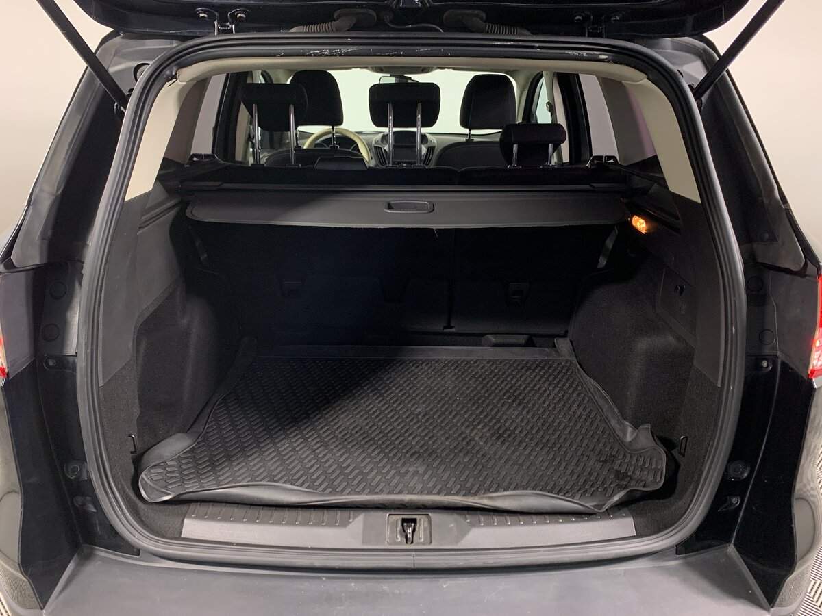 Б/У Форд Куга 2016 года. Фото: #18