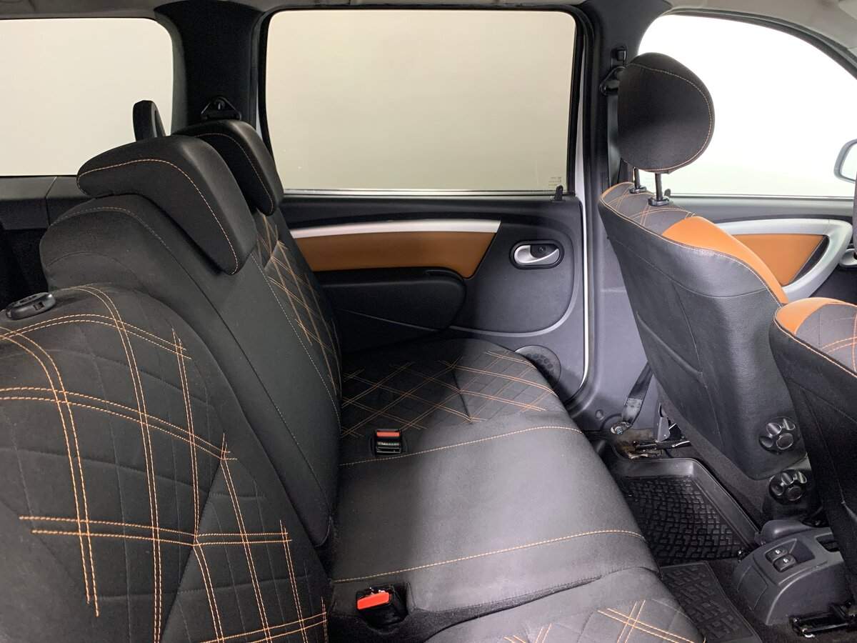 Б/У Лада (ВАЗ) Ларгус 2018 года. Фото: #16