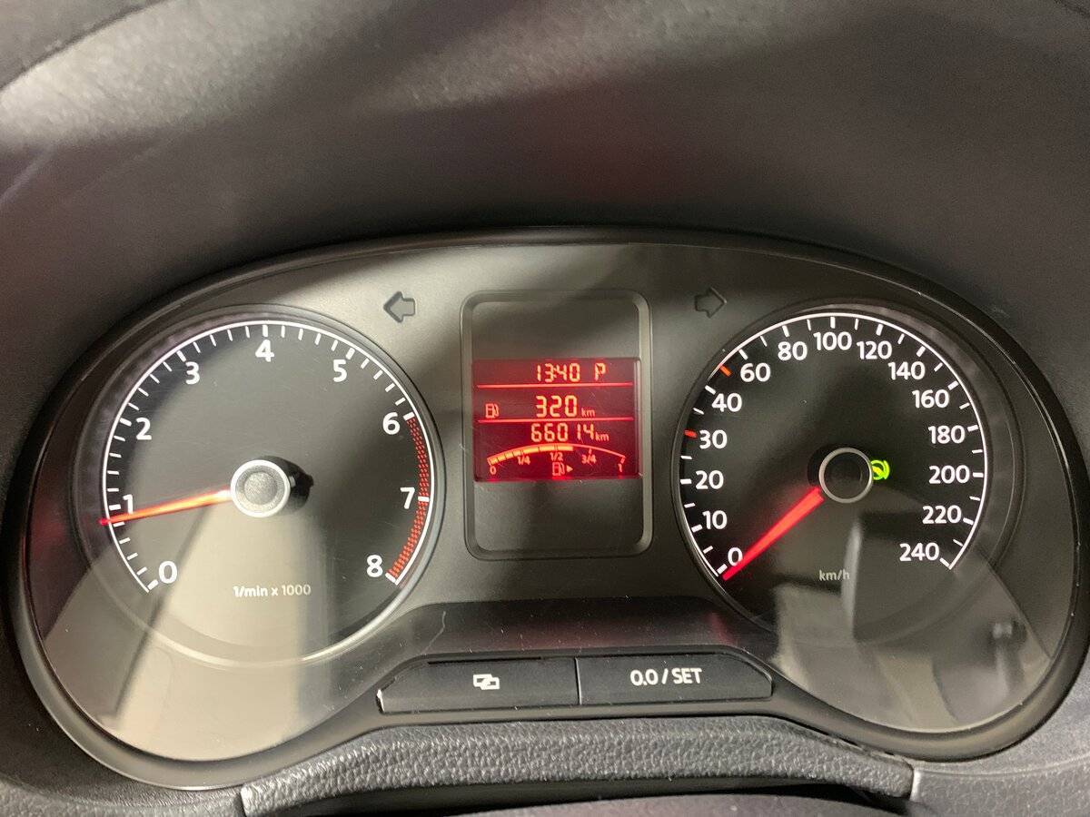 Б/У Фольксваген Поло 2014 года. Фото: #13