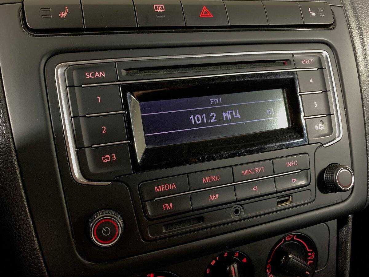 Б/У Фольксваген Поло 2014 года. Фото: #14