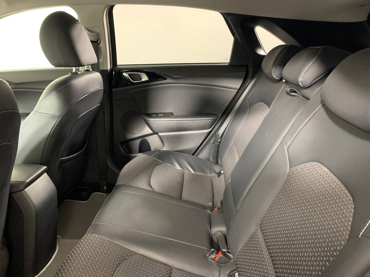 Б/У Киа Сид 2019 года. Фото: #17