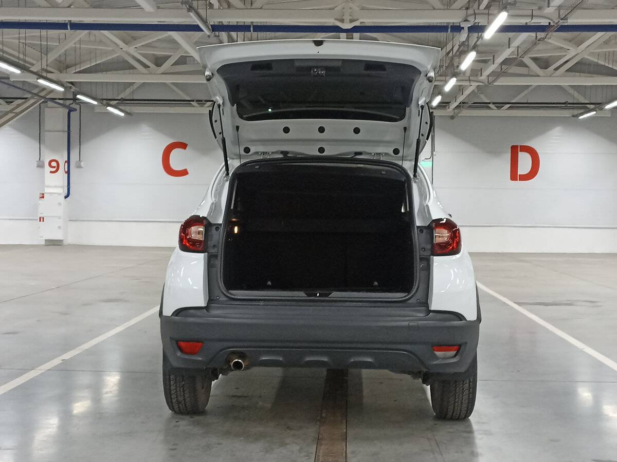 Б/У Рено Каптюр 2018 года. Фото: #9