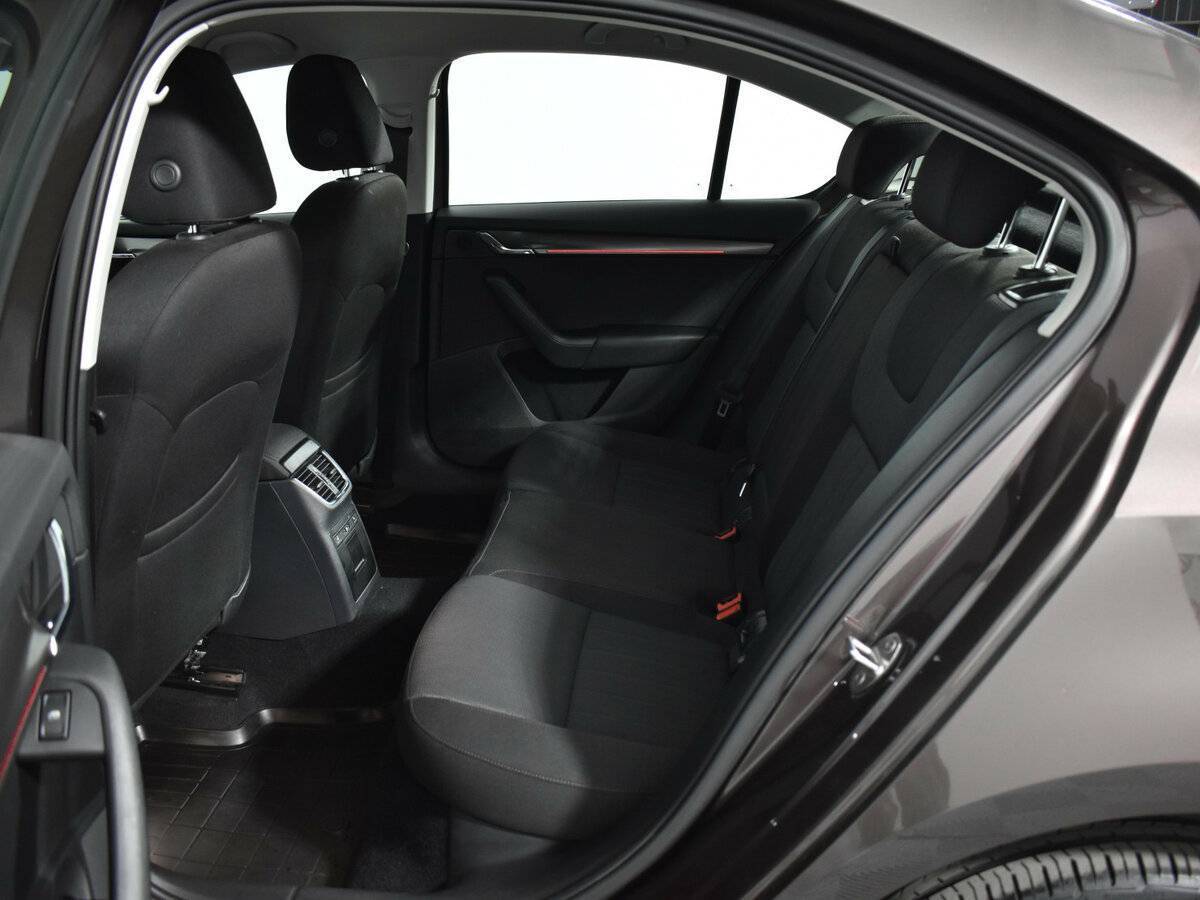 Б/У Шкода Октавия 2017 года. Фото: #10