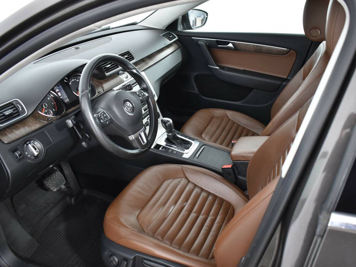 Б/У Фольксваген Пассат 2012 года. Фото: #10