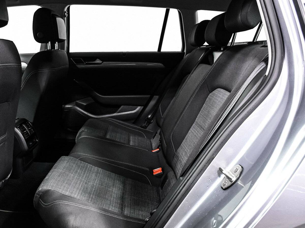 Б/У Фольксваген Пассат 2019 года. Фото: #13