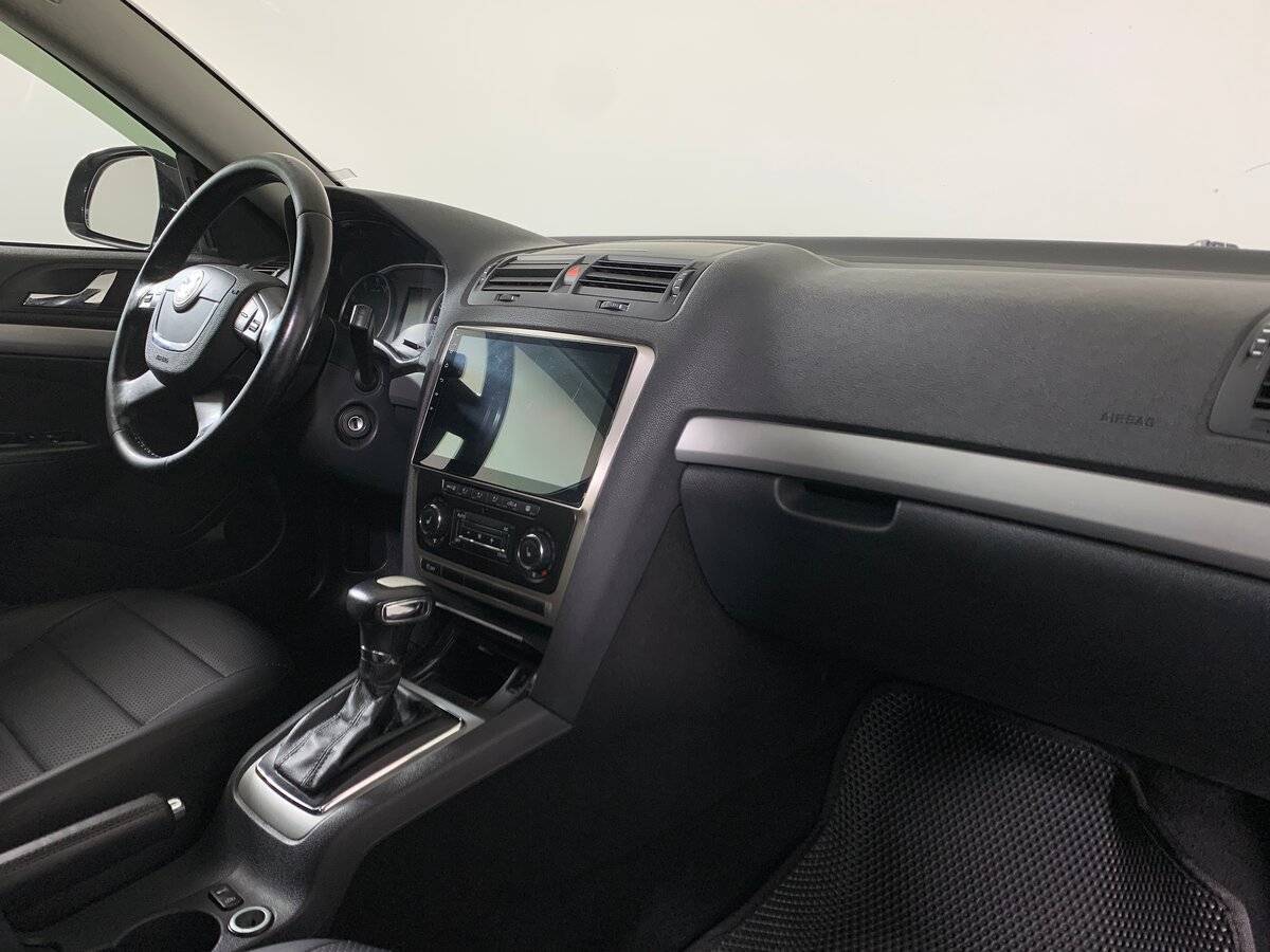 Б/У Шкода Октавия 2012 года. Фото: #12