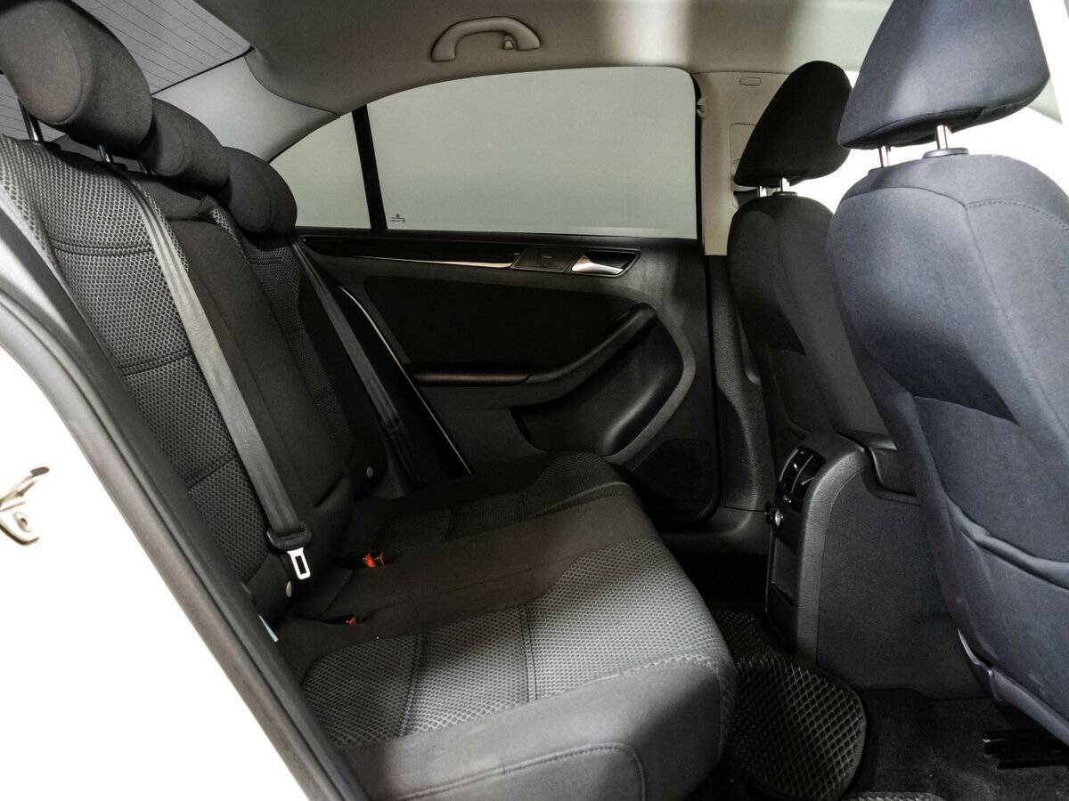 Б/У Фольксваген Джетта 2015 года. Фото: #15