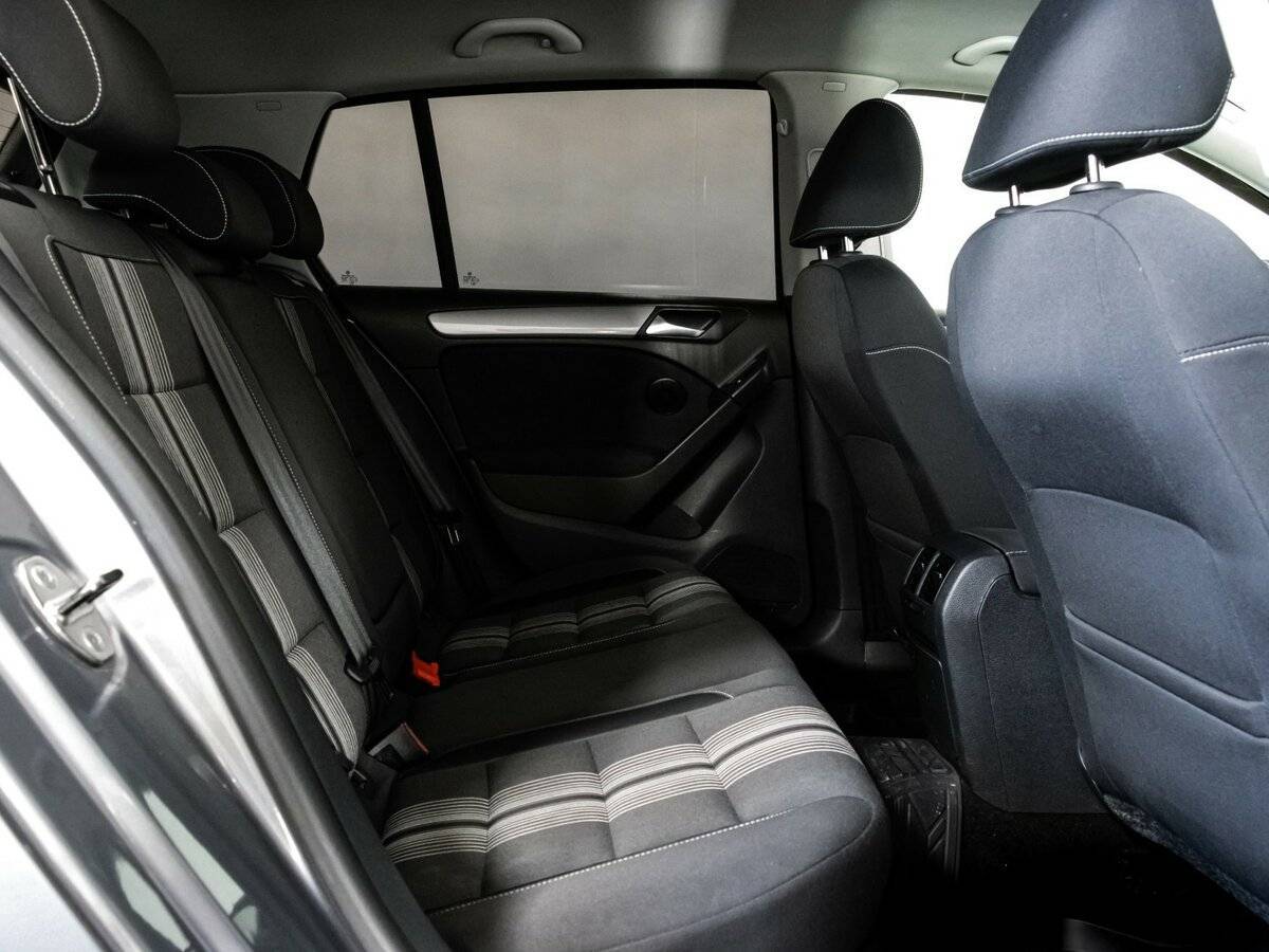 Б/У Фольксваген Гольф 2012 года. Фото: #14