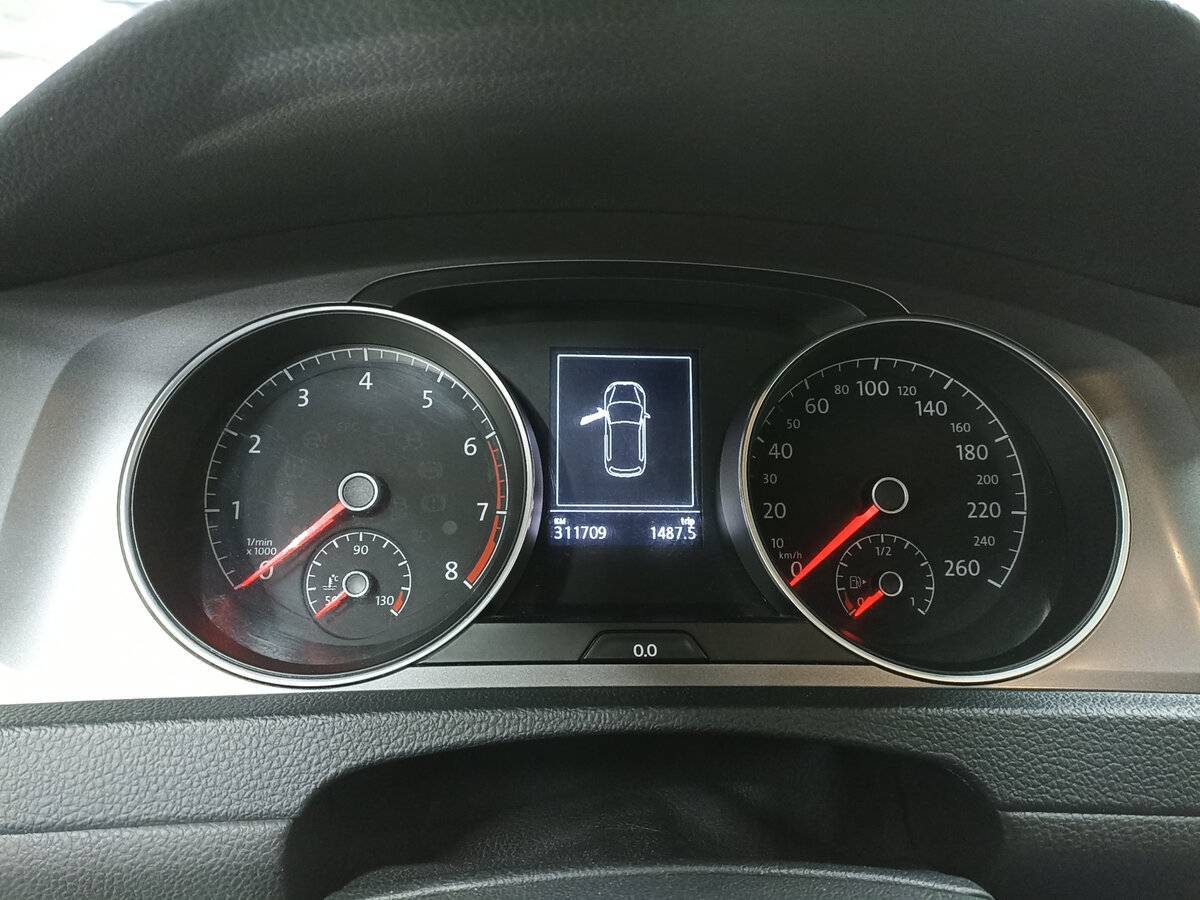 Б/У Фольксваген Гольф 2013 года. Фото: #12