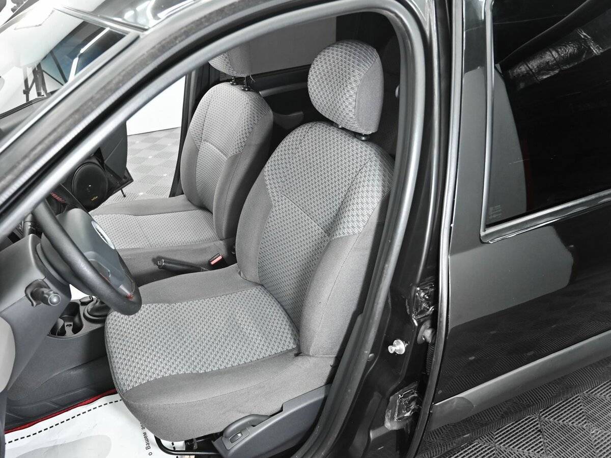 Б/У Лада (ВАЗ) Ларгус 2015 года. Фото: #5